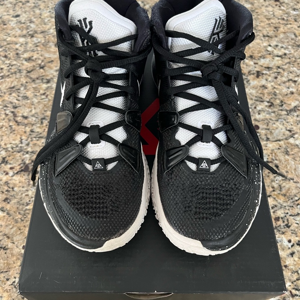 Nike Kyrie 7 TB Black and White Sneakers Size: 5.5